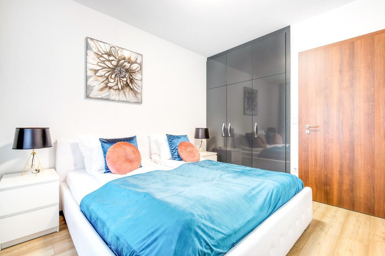 Modern Apartment With Free Garage And Balcony In The Downtown Budapest Esterno foto