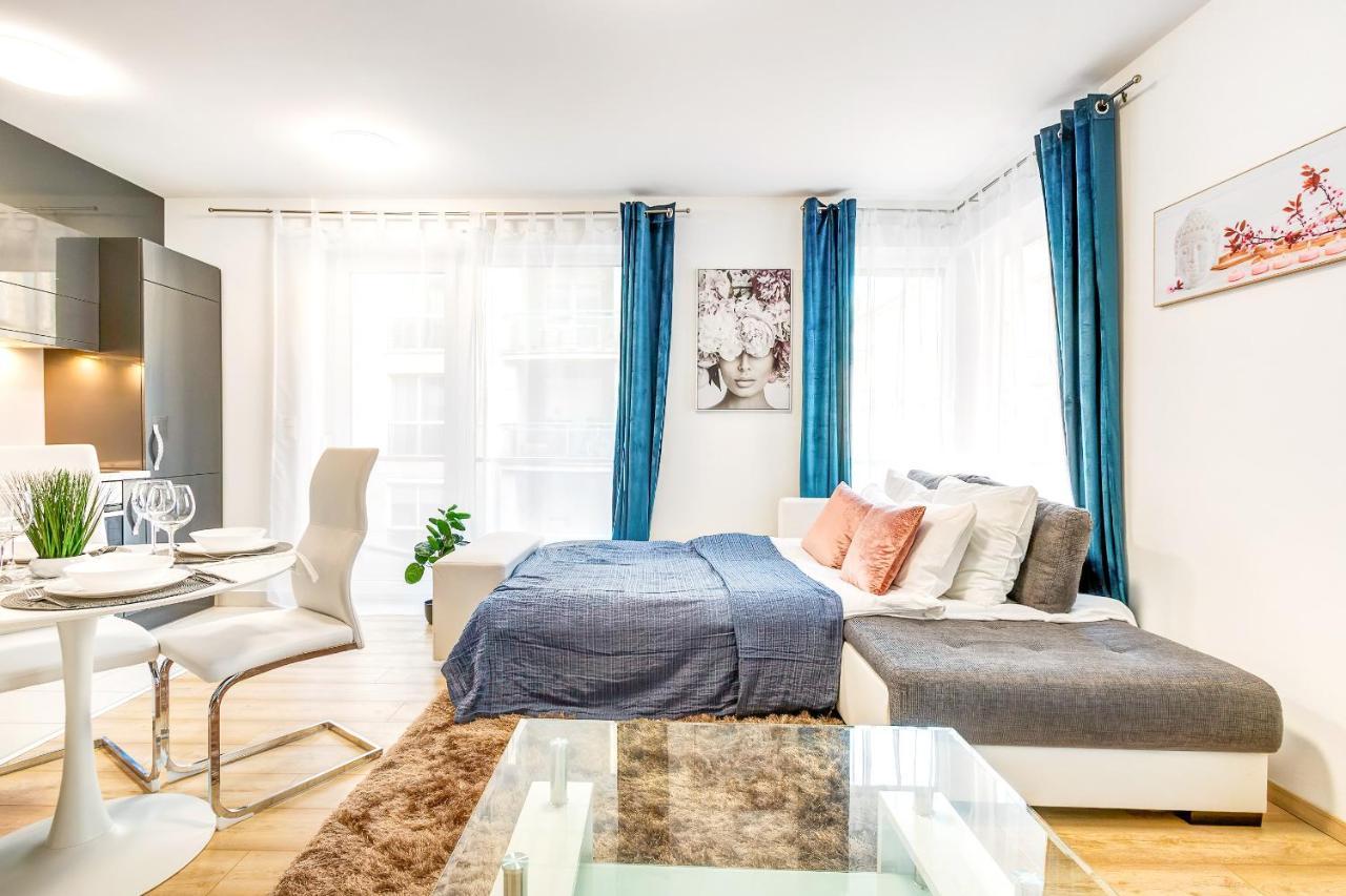 Modern Apartment With Free Garage And Balcony In The Downtown Budapest Esterno foto