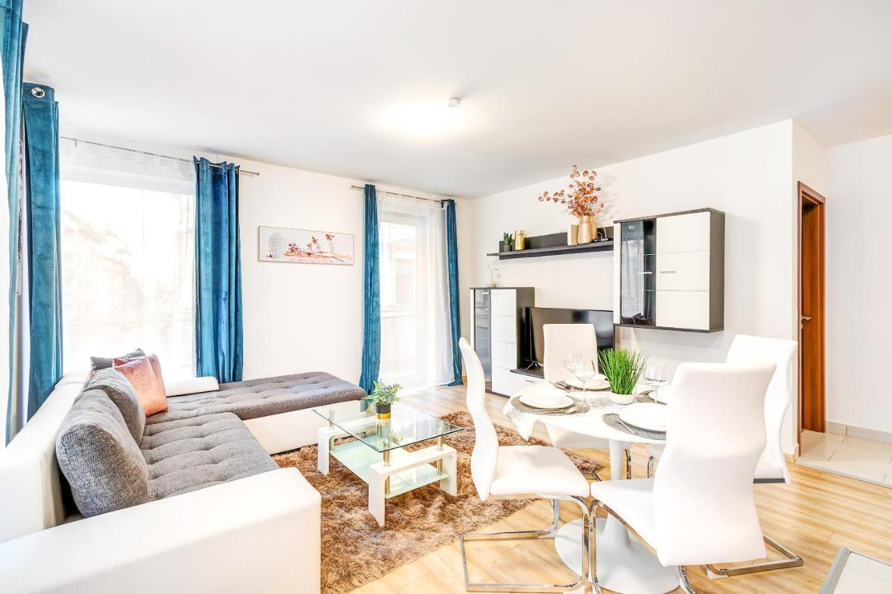 Modern Apartment With Free Garage And Balcony In The Downtown Budapest Esterno foto