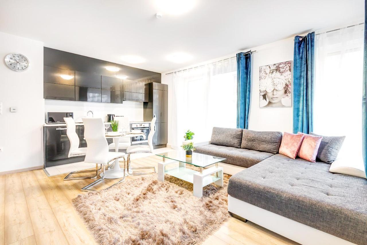 Modern Apartment With Free Garage And Balcony In The Downtown Budapest Esterno foto